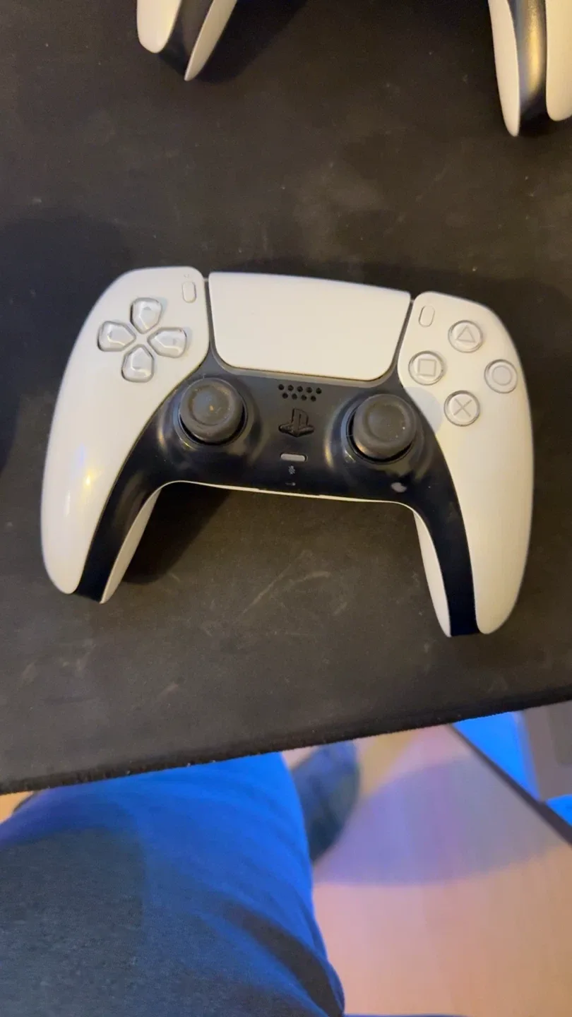 PlayStation 5 DualSense Wireless Controller thumbnail