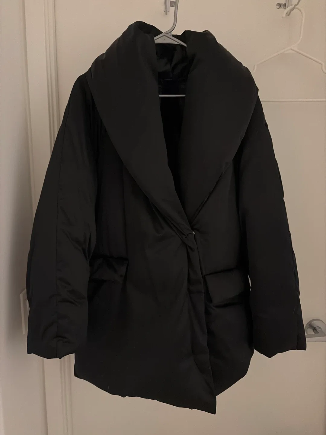 Banana Republic Black Puffer Coat - Size L thumbnail