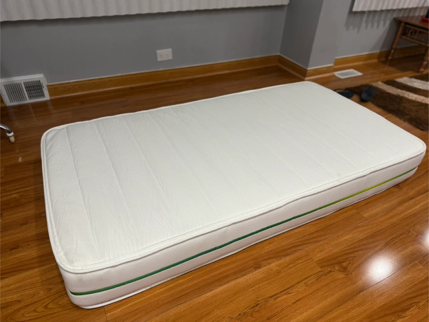 Twin Helix Kids Mattress – Great Condition