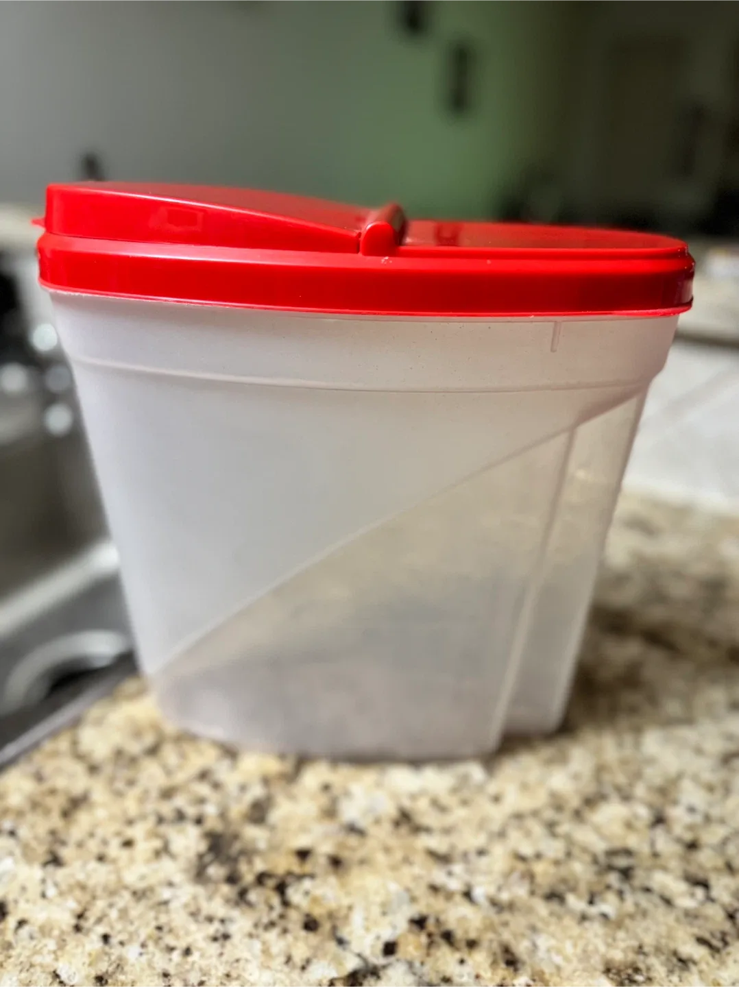 Storage container thumbnail