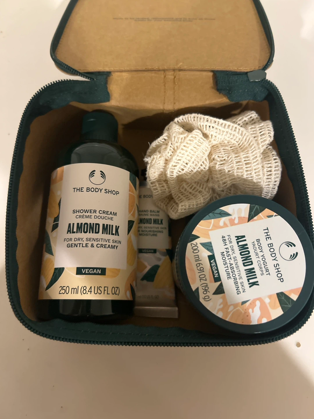 The Body Shop Almond Milk Gift Set - photo 2