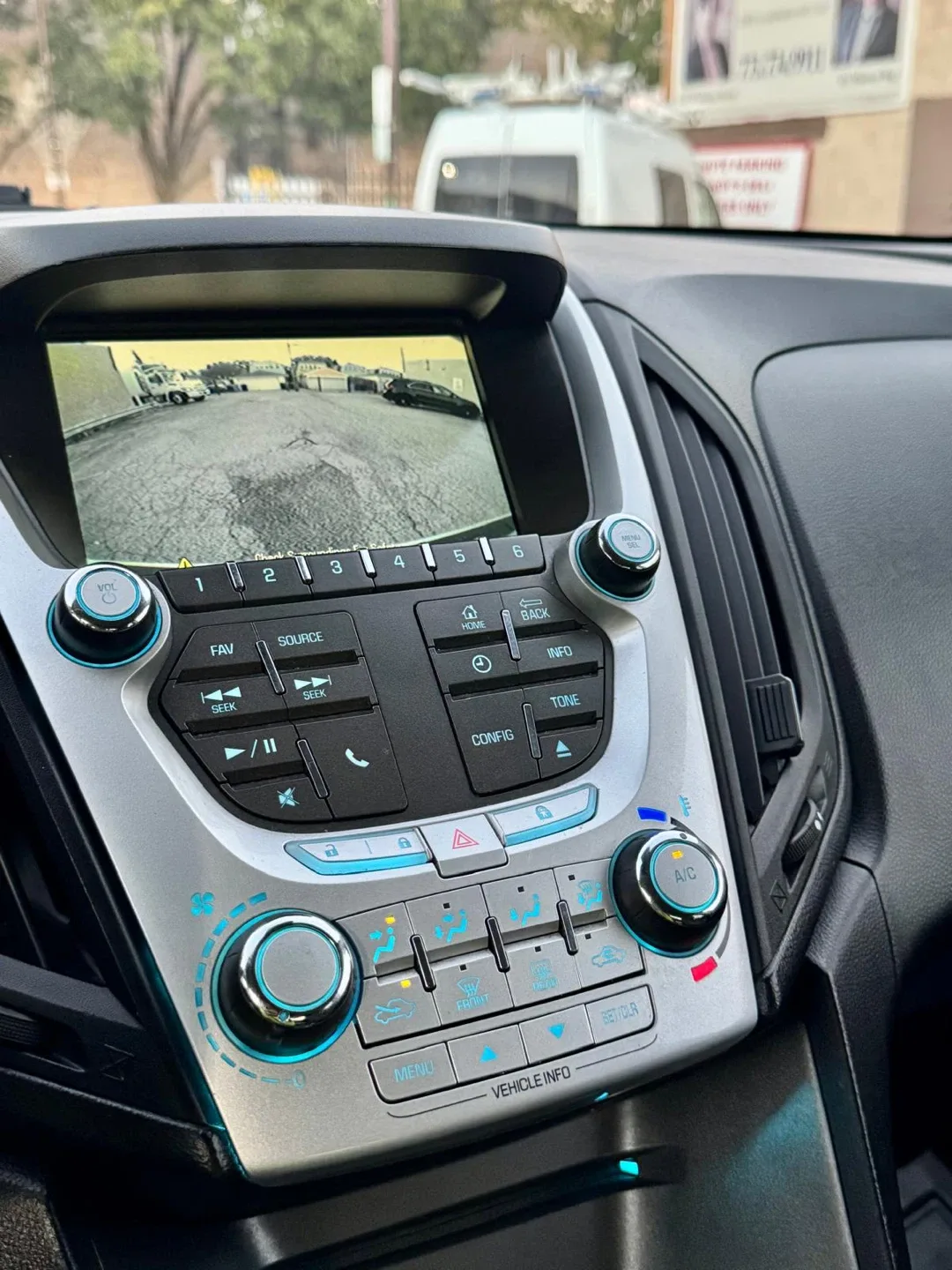 2013 Silver Chevy Equinox SUV image indicator(5)