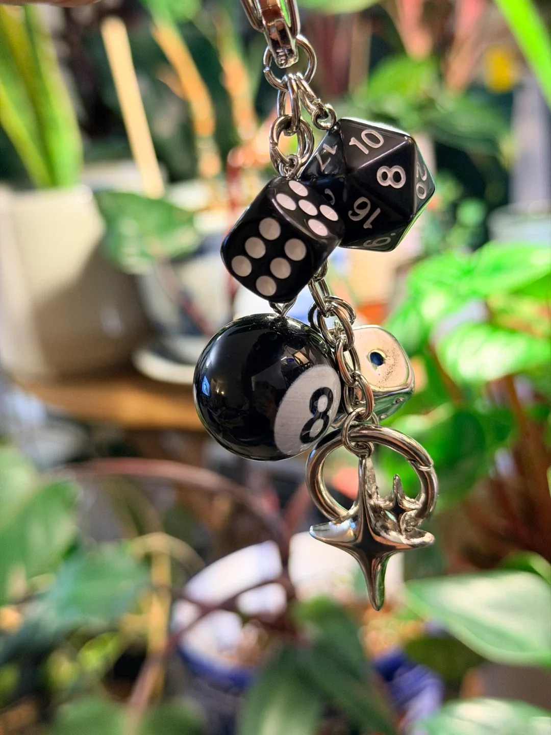 Lucky 🍀 Dice & 8-Ball Keychain image indicator(3)