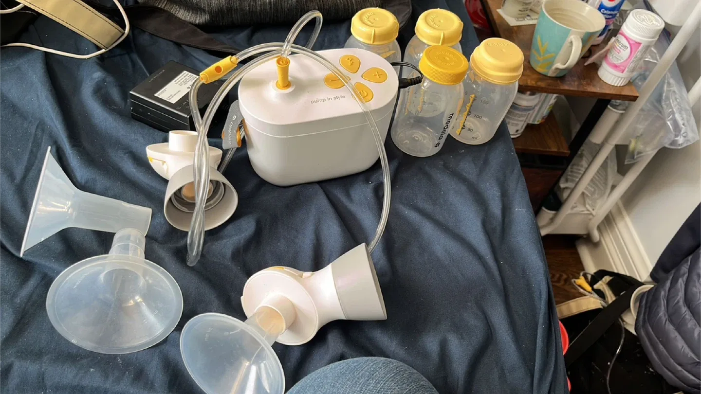 Medela Pump In Style Breast Pump thumbnail