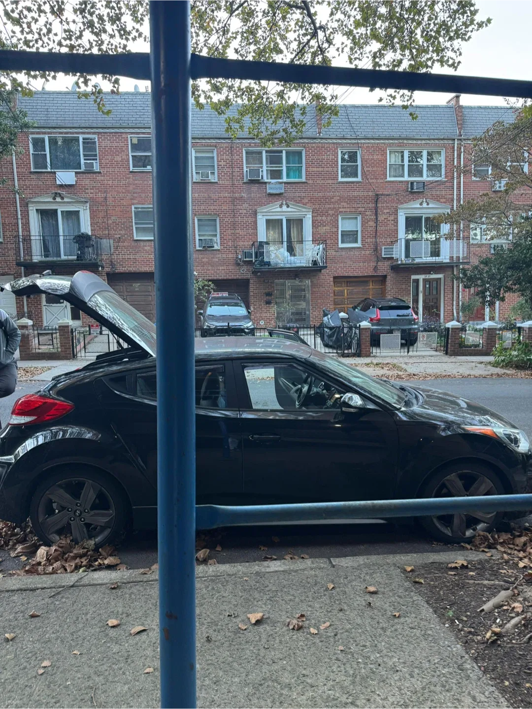 Black Hyundai Veloster image indicator(3)