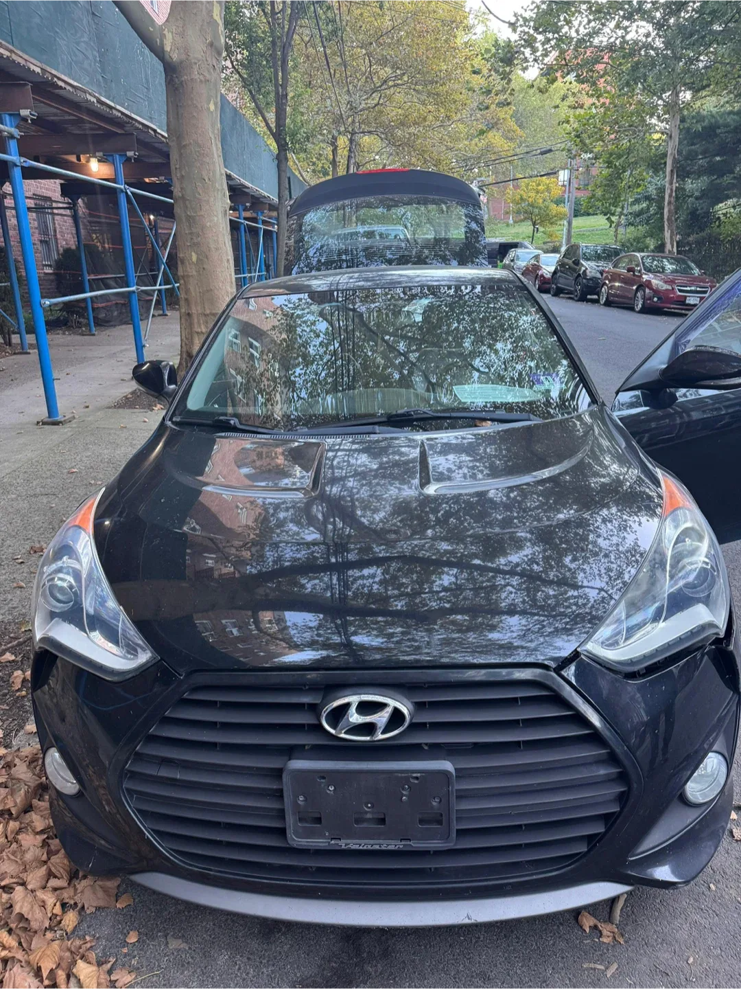 Black Hyundai Veloster image indicator(10)