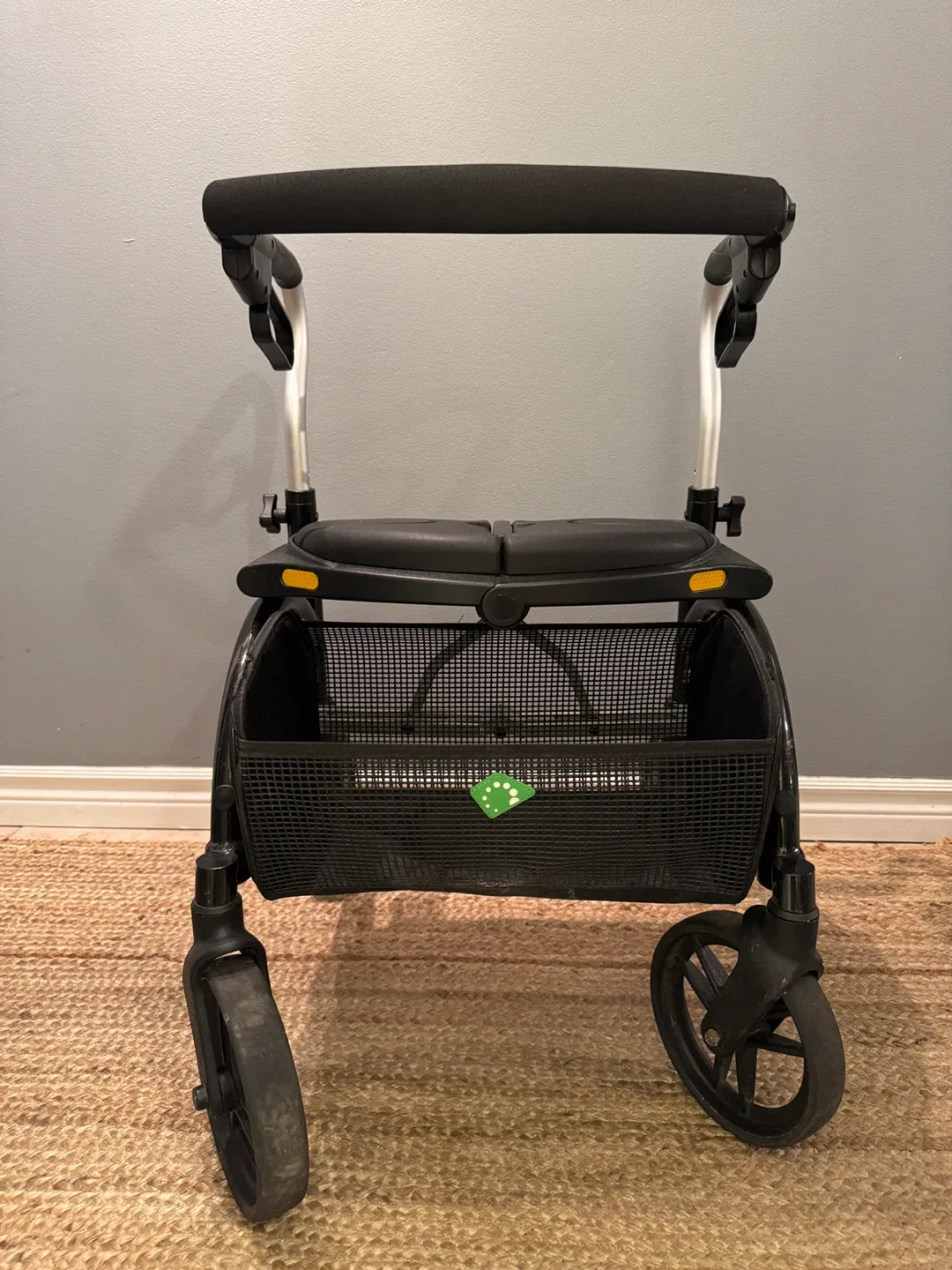 Evolution Xpresso Walker Rollator - Black image indicator(4)