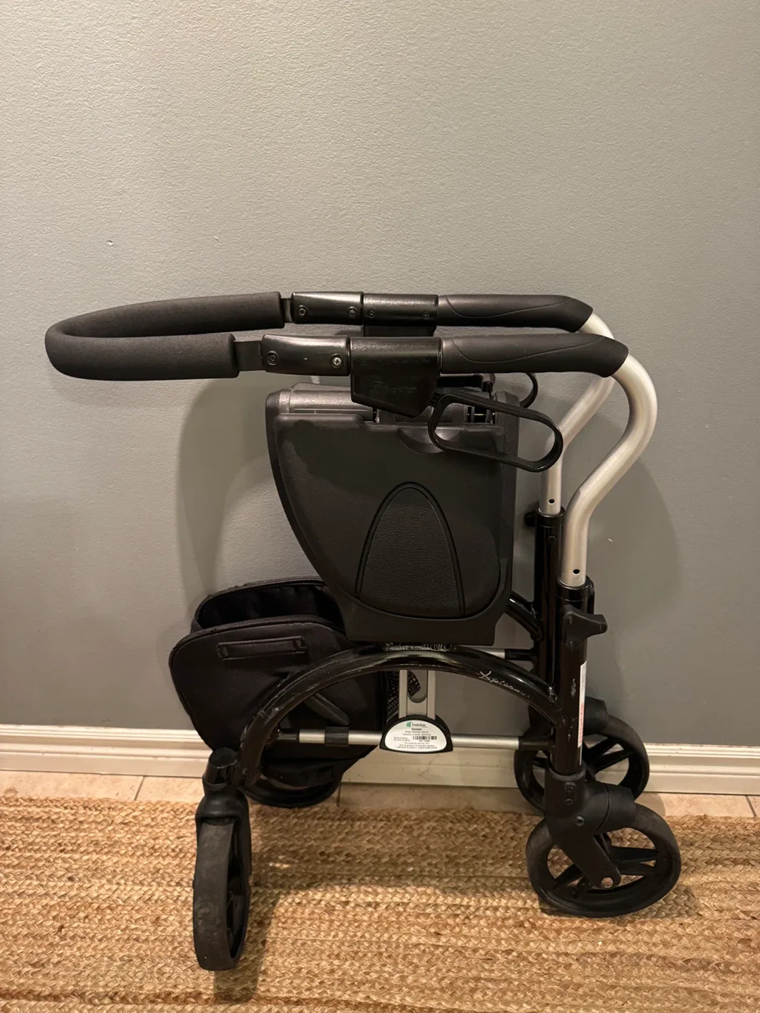 Evolution Xpresso Walker Rollator - Black image indicator(7)