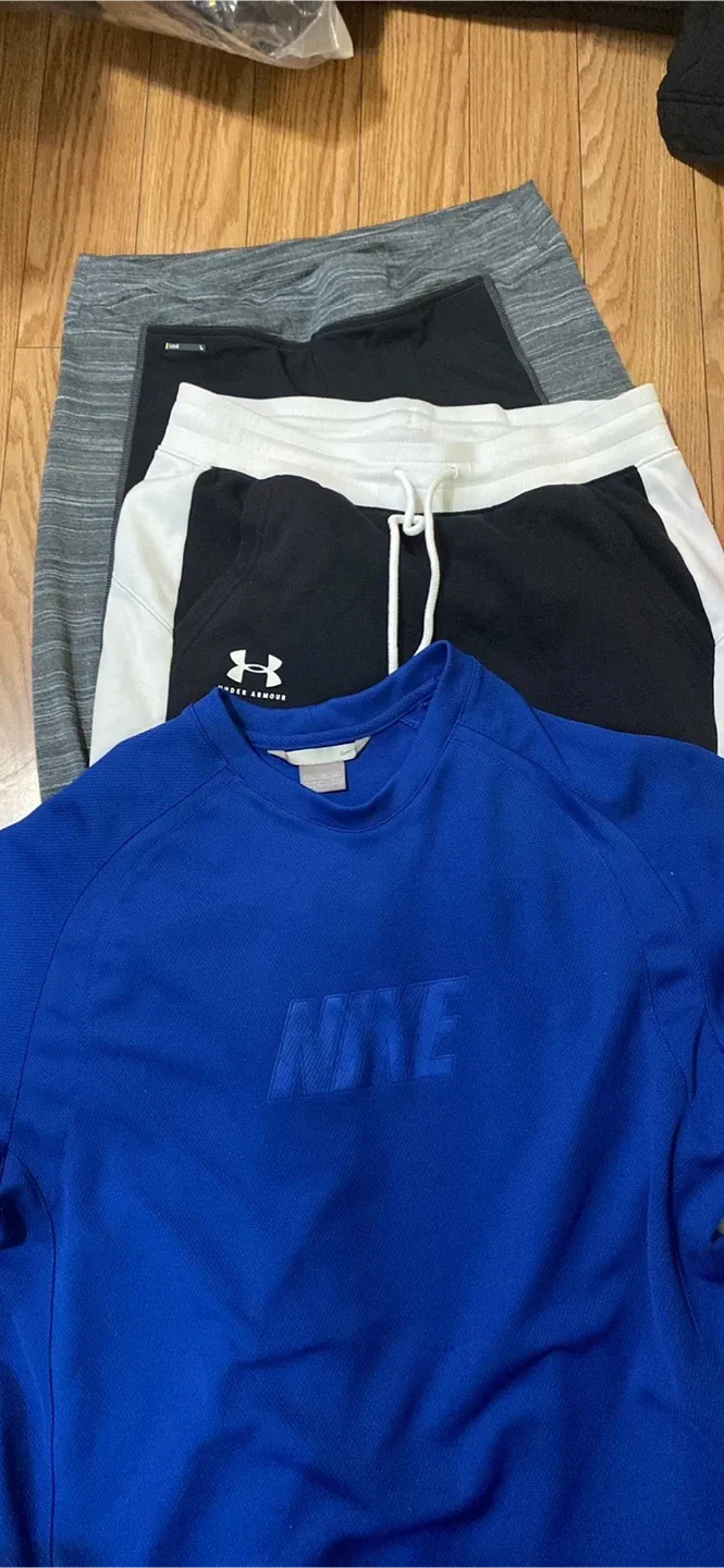 Nike Blue T-Shirt, Under Armour & Lolë Pants (M/L) thumbnail