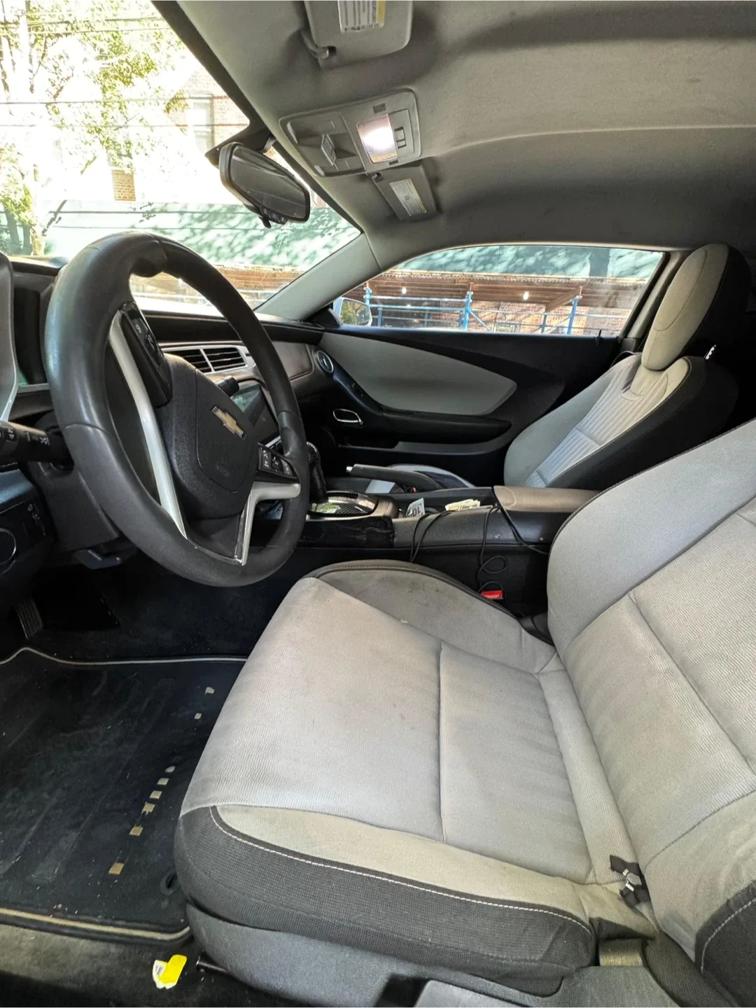 Silver Chevrolet Camaro Car image indicator(8)