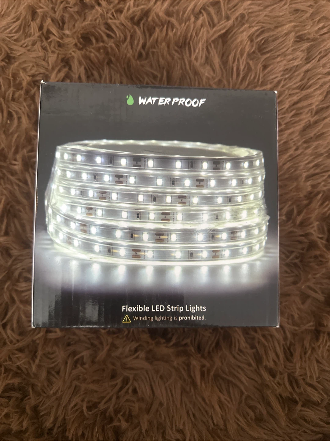 Ollrieu LED Strip Lights 900 Units - NEW