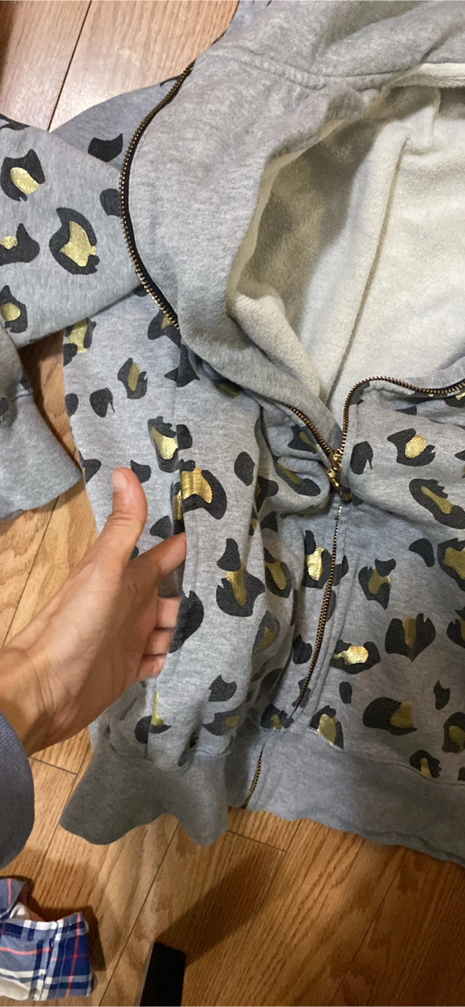 Devil Nut Men’s Grey Leopard Print Hoodie - photo 3