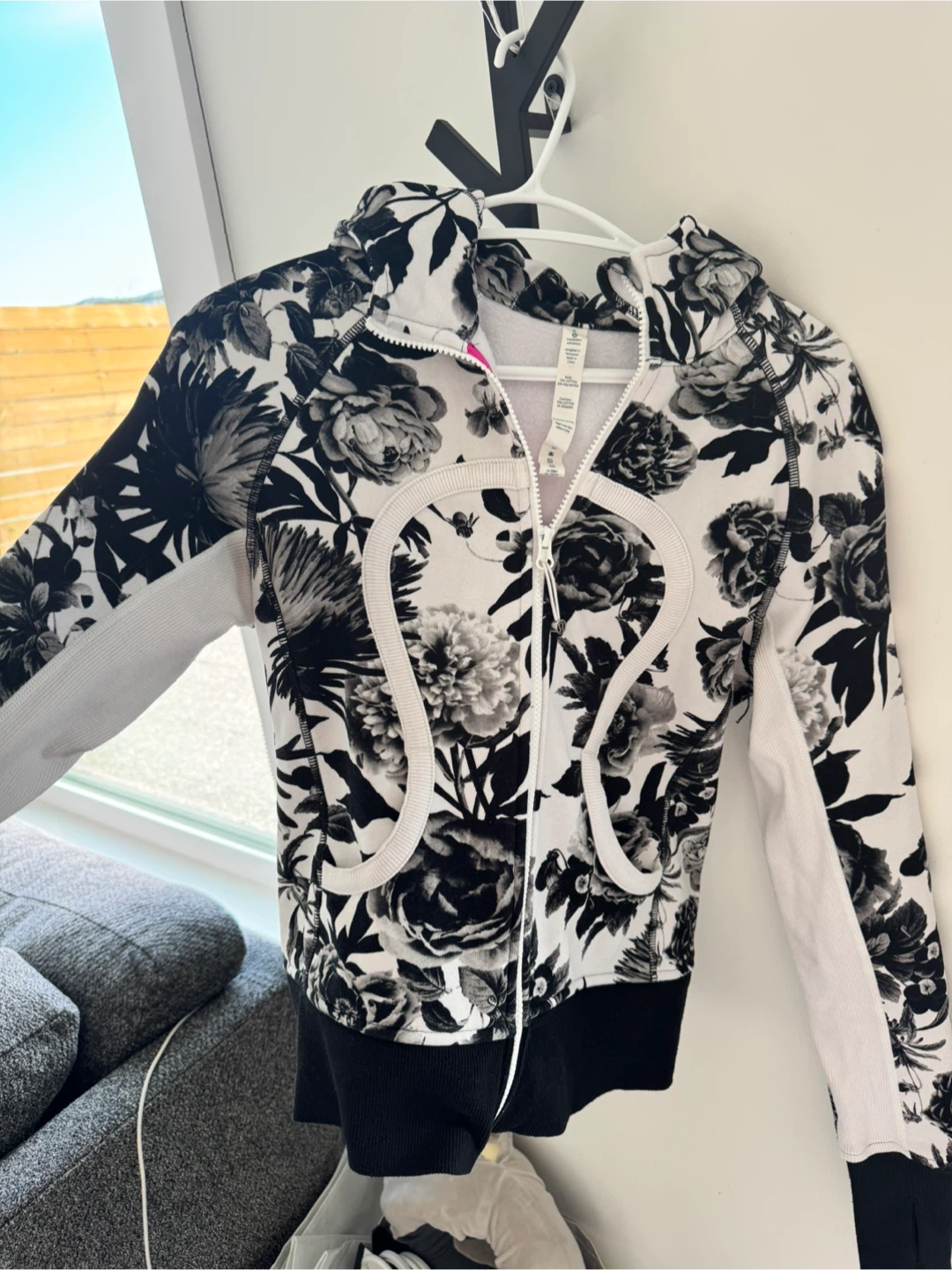 Lululemon Scuba Hoodie - Floral Print