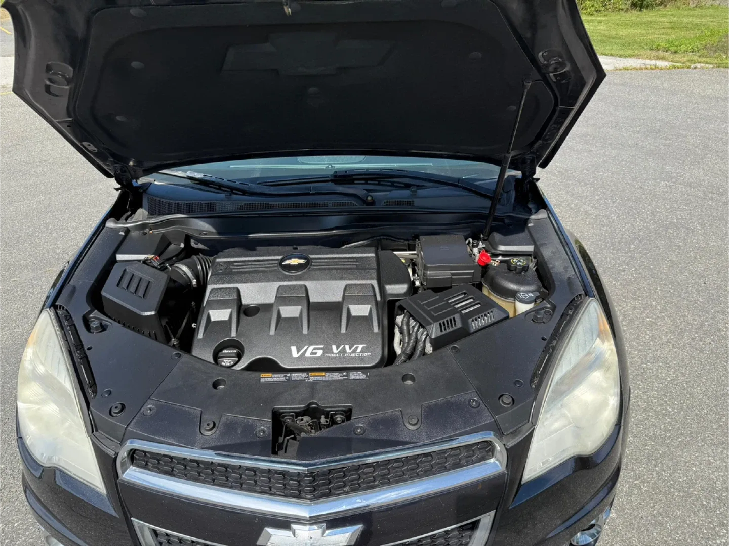 Black Chevrolet Equinox LT image indicator(6)