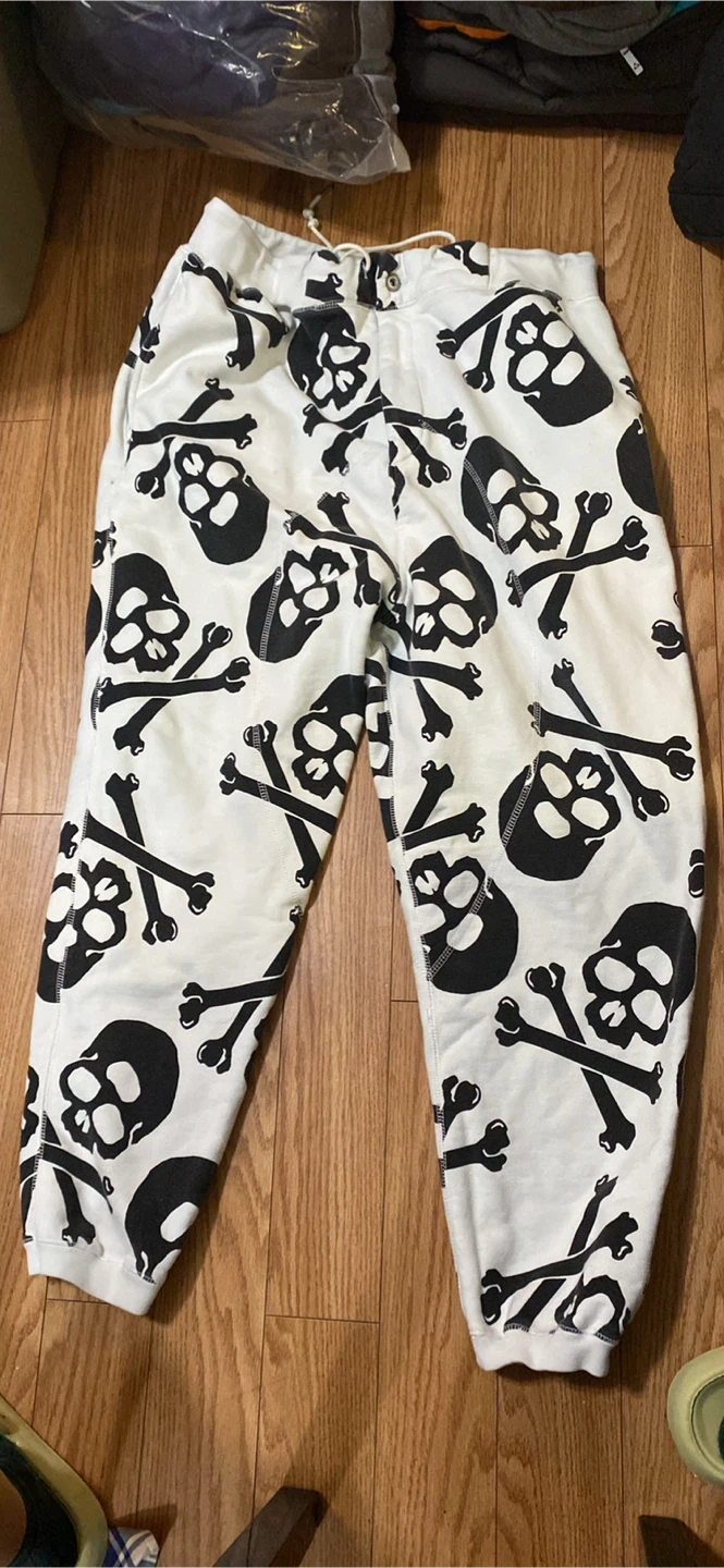 Back In Black Skull Sweatpants