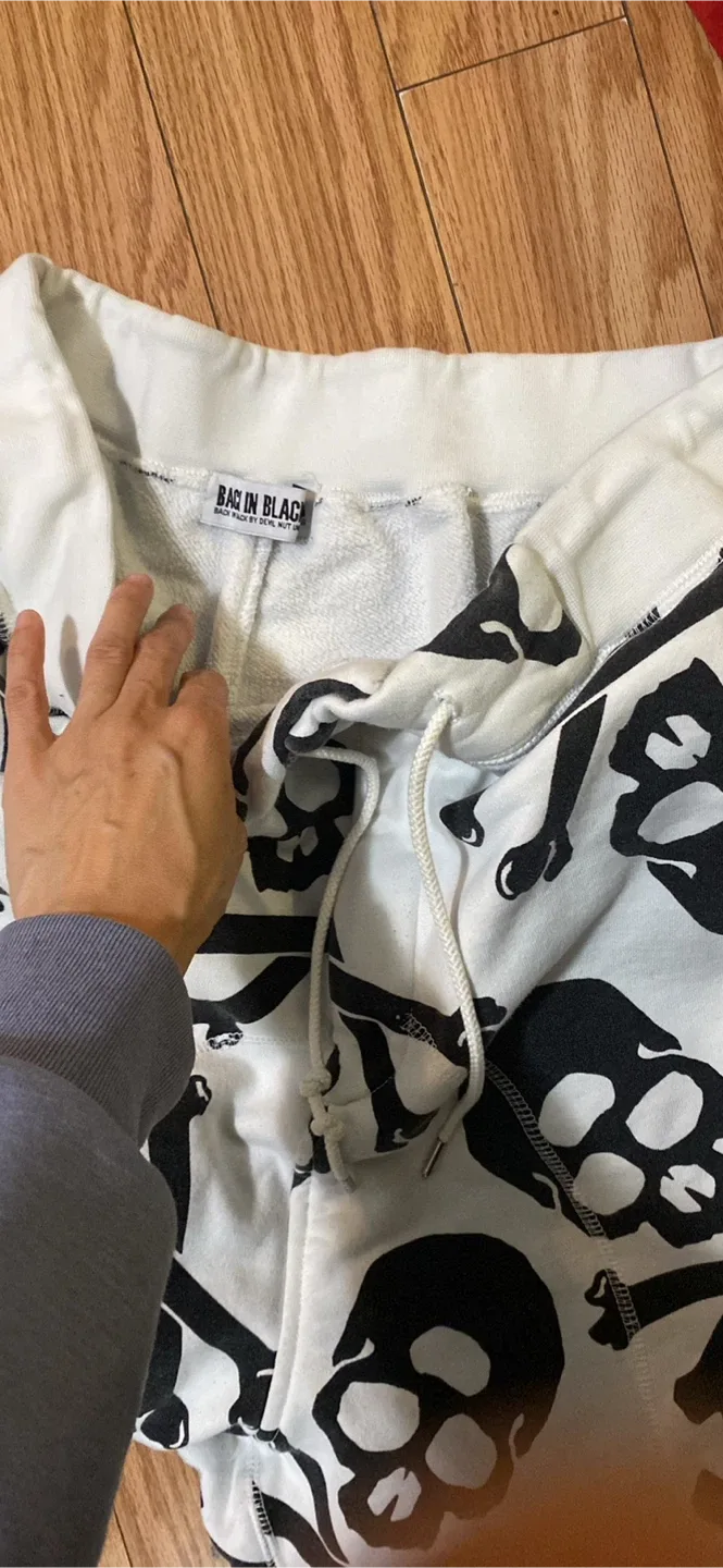 Back In Black Skull Sweatpants image indicator(2)