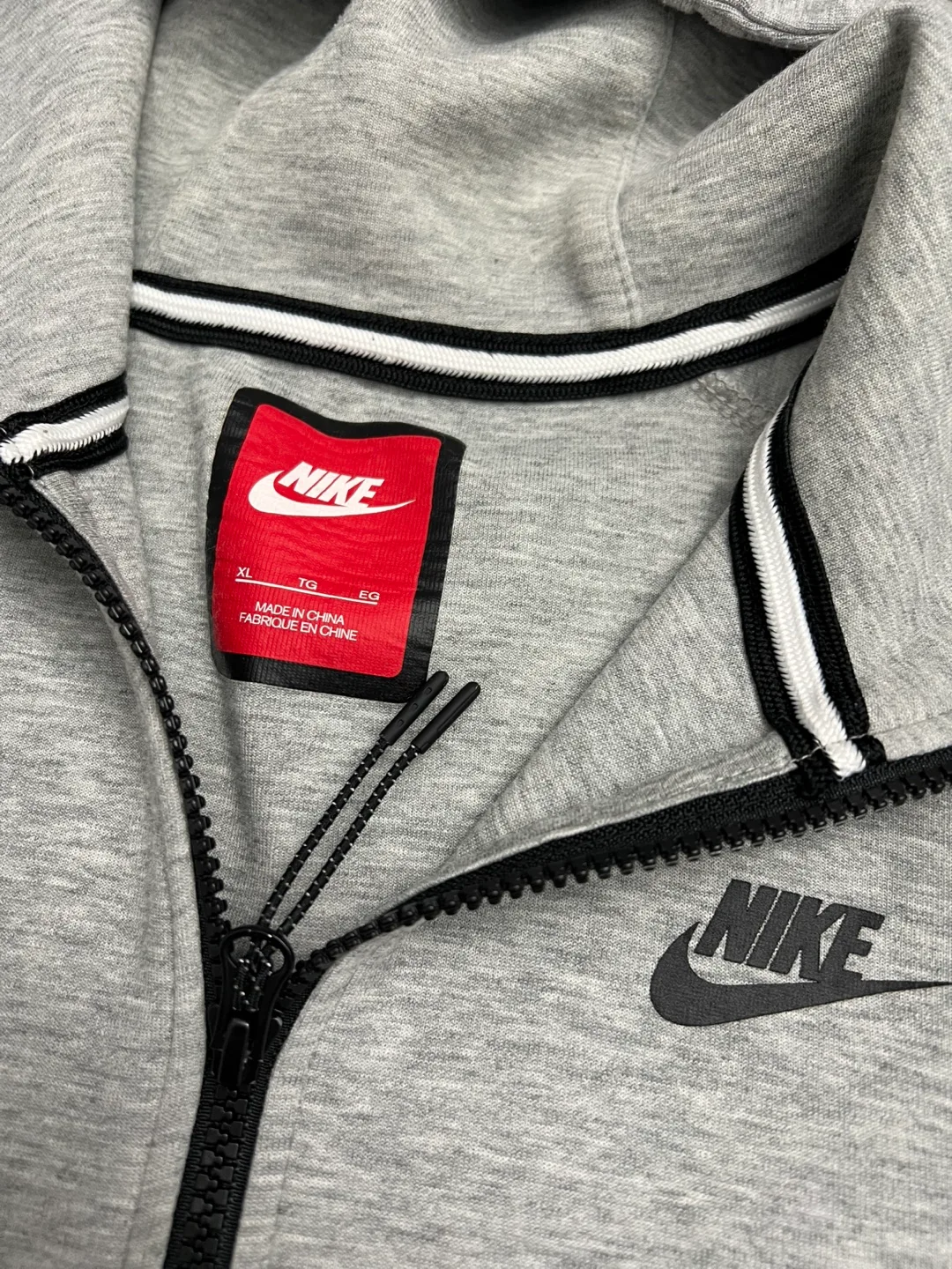 Nike Tech Fleece Tracksuit - Grey, Size XL/L image indicator(2)