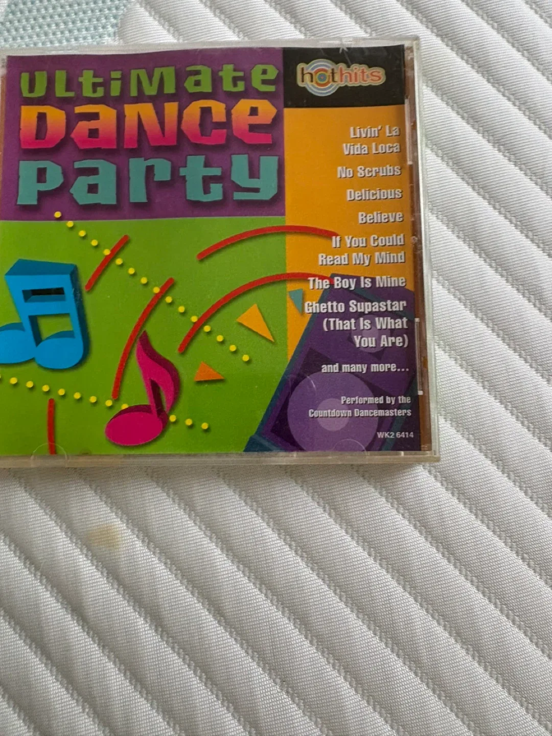 Mixed CDs: Classical Christmas, Sean Paul, George Michael, More image indicator(6)