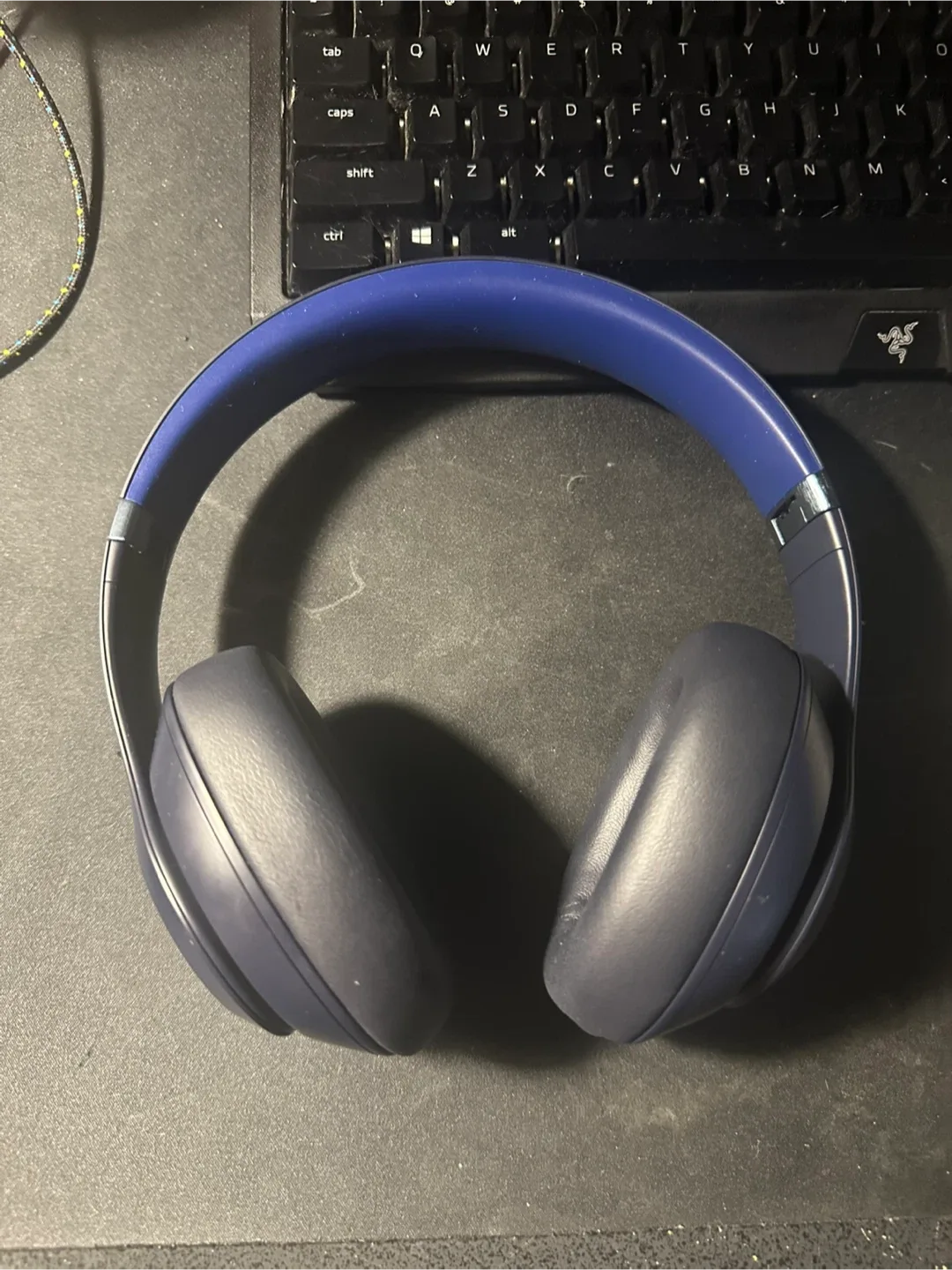 Beats Studio Pro Navy Headphones image indicator(4)