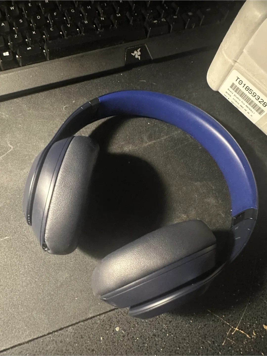 Beats Studio Pro Navy Headphones image indicator(6)