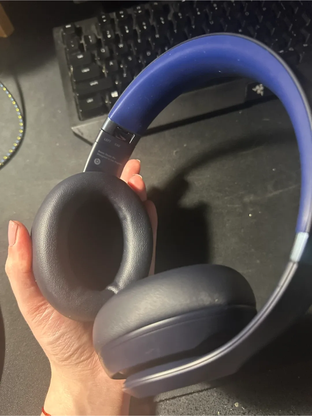 Beats Studio Pro Navy Headphones image indicator(7)