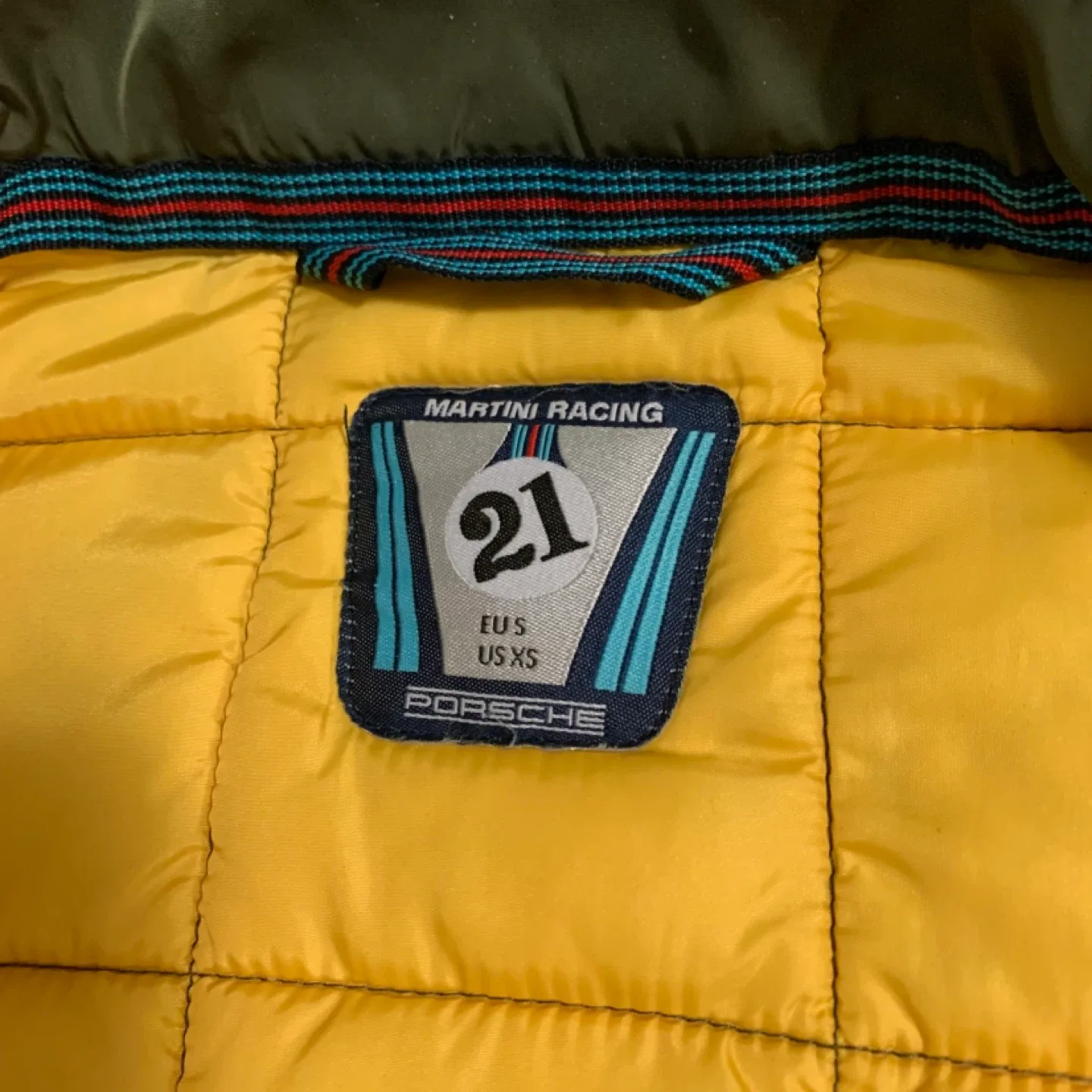 Porsche Martini Racing Padded Jacket - Size XS image indicator(4)