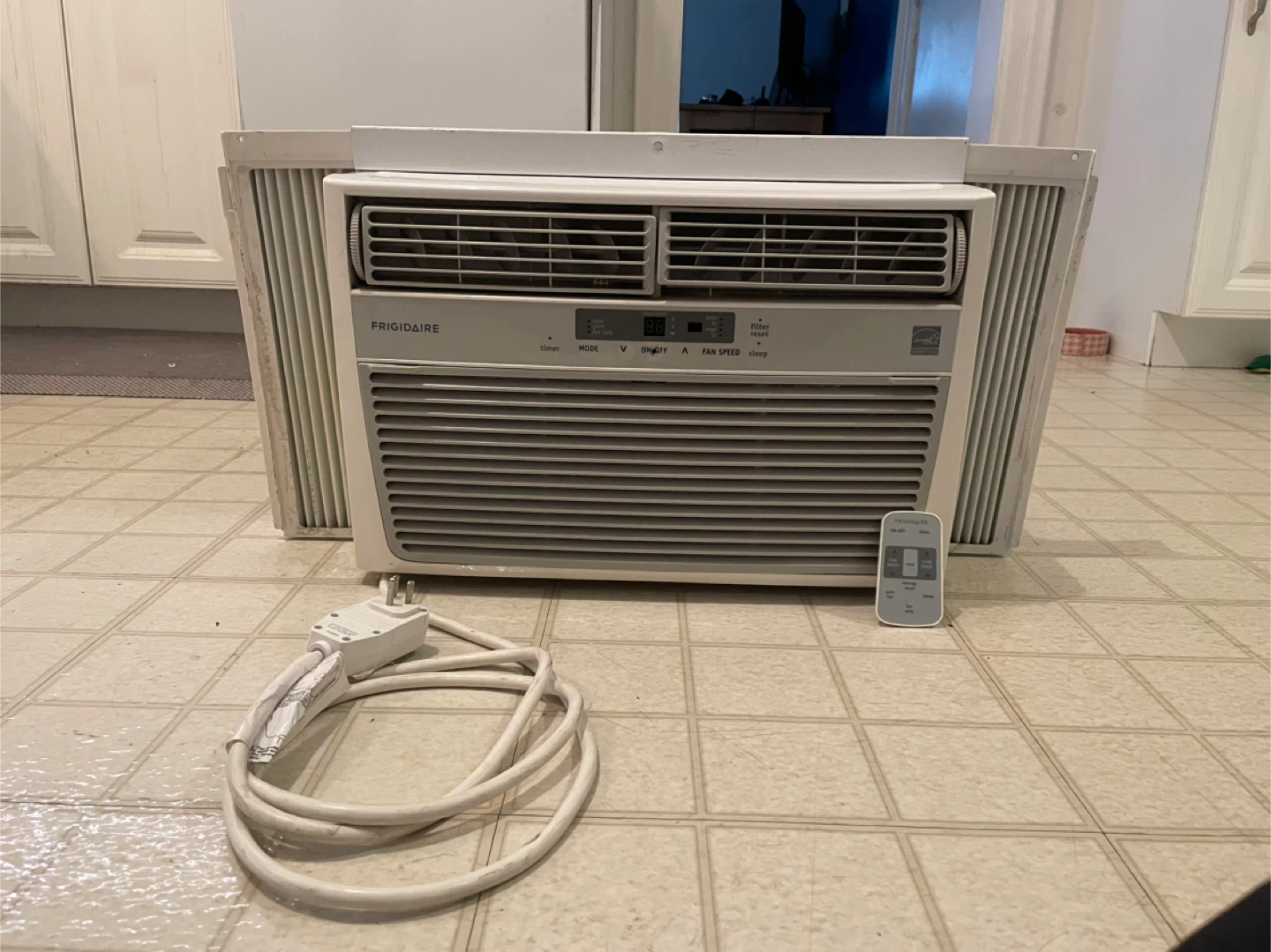 Frigidaire CRA074AT7 Window Air Conditioner - 6500 BTU