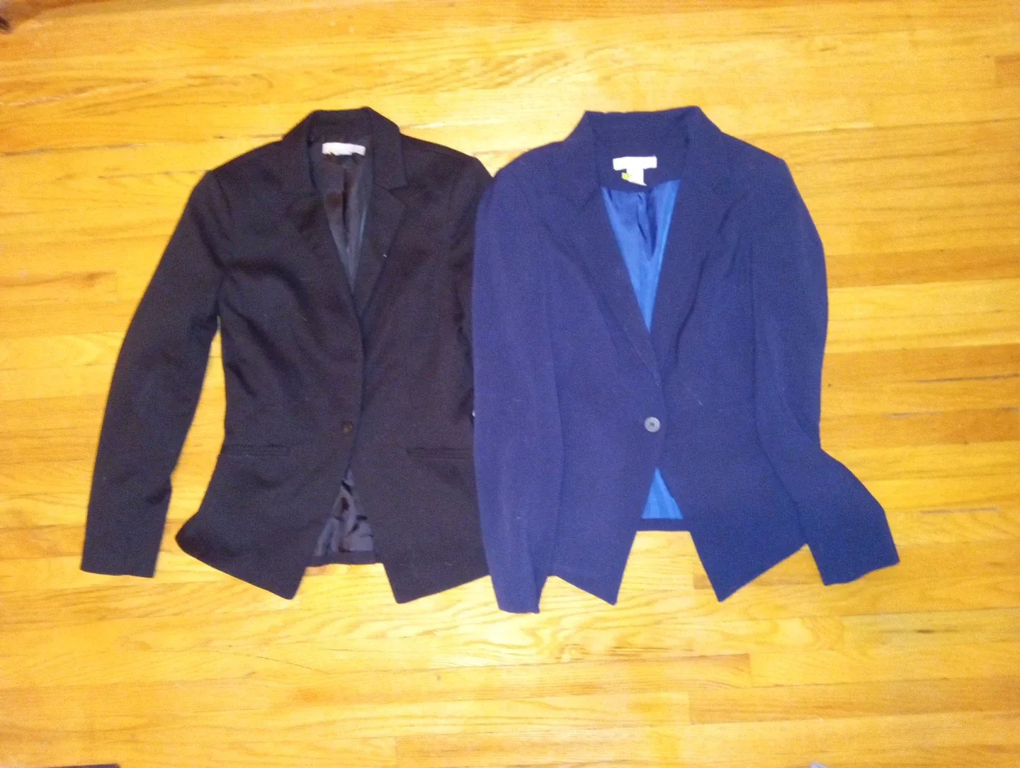 Lot of Ladies Blazers and Jackets image indicator(3)