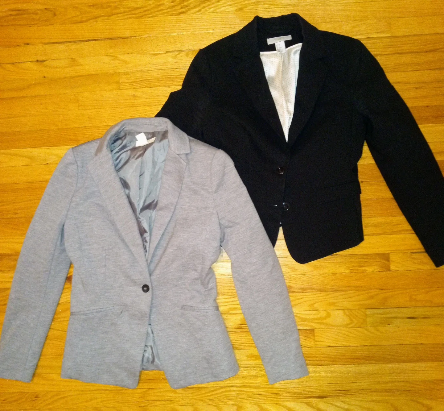 Lot of Ladies Blazers and Jackets image indicator(2)