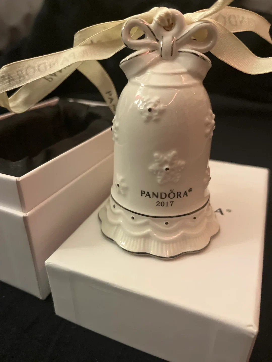 Pandora 2017 Christmas Bell Ornament with Box image indicator(5)