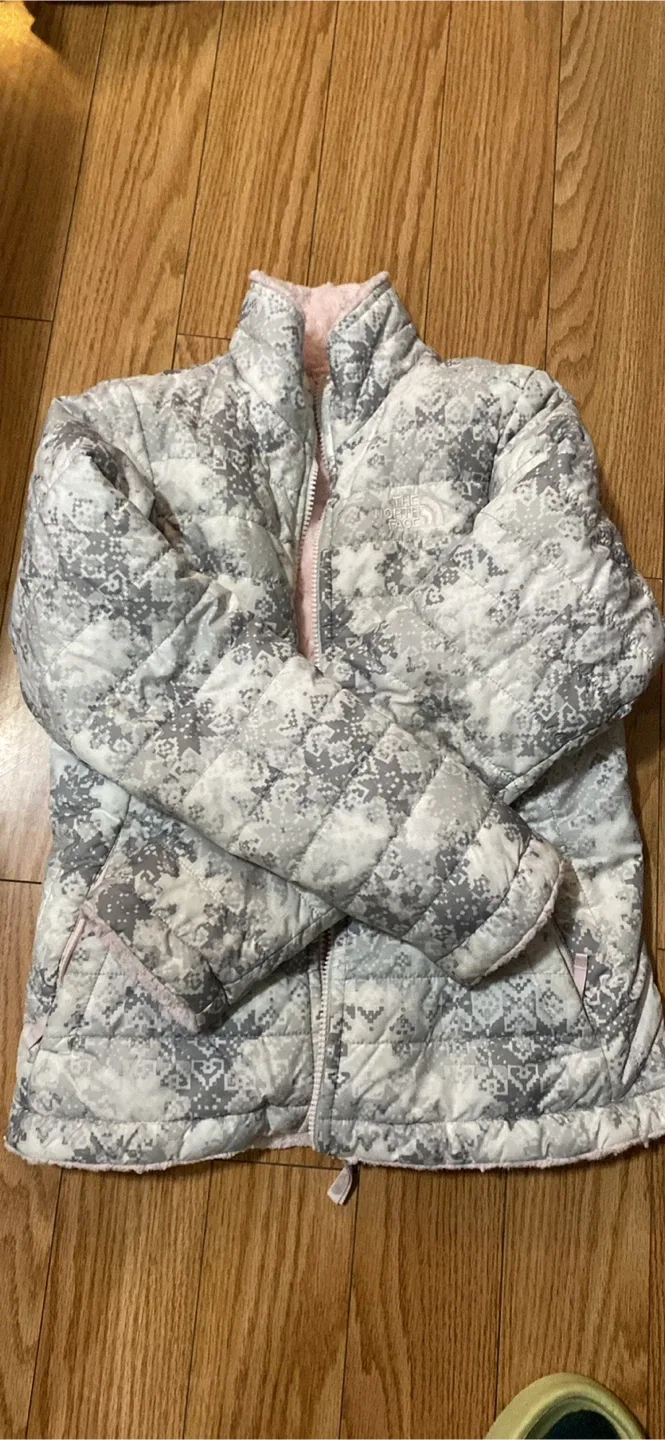 The North Face Reversible Jacket - Size 10-12 thumbnail