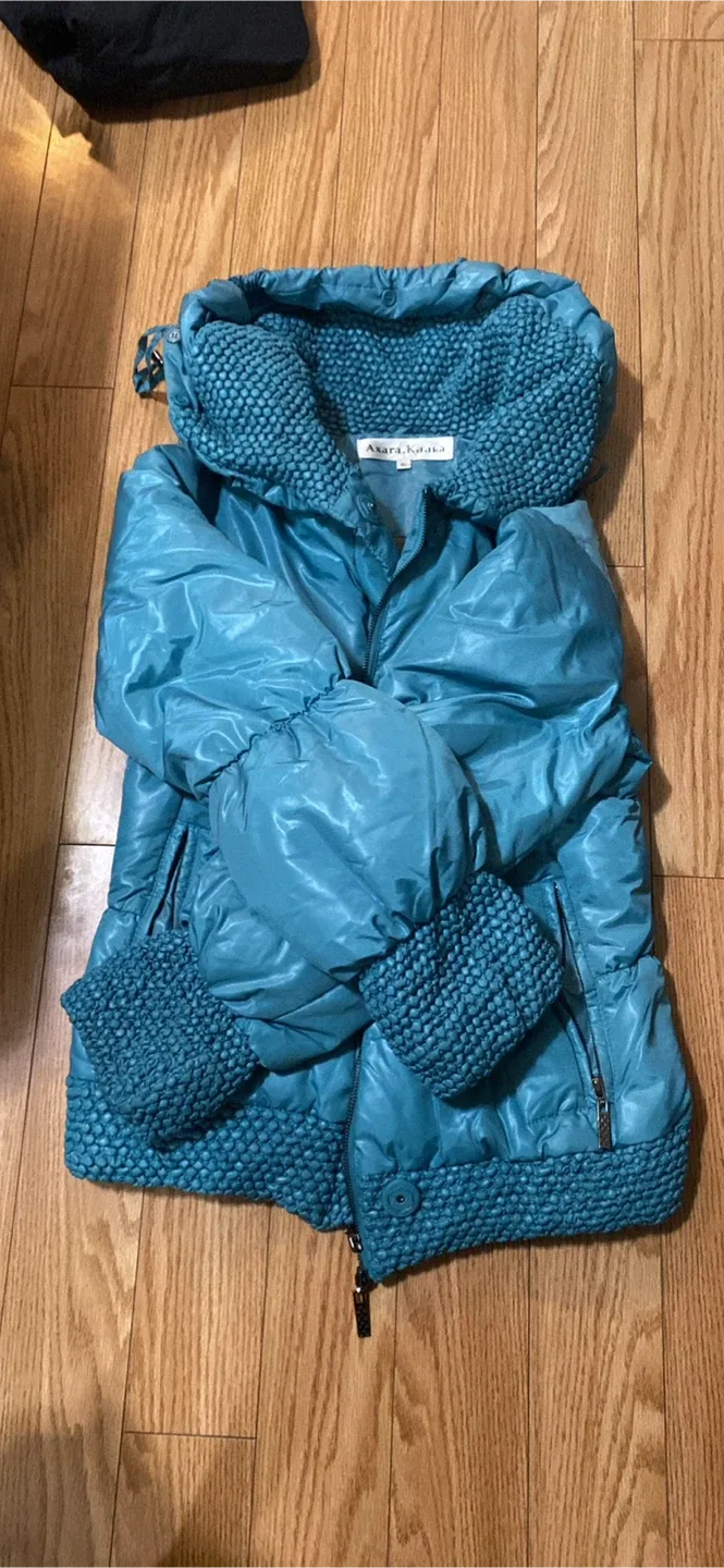 Asara Kataka Puffer Jacket thumbnail