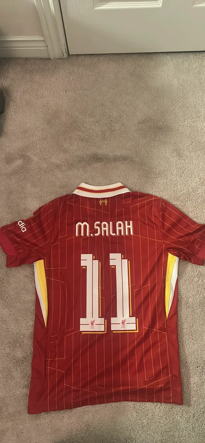 Liverpool FC M.Salah #11 Jersey image indicator(2)