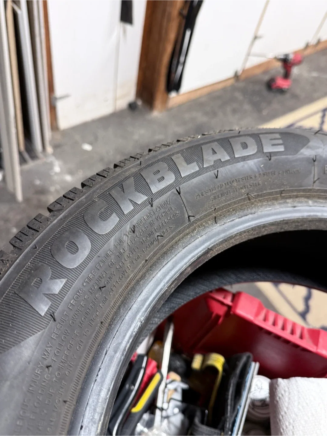 Rockblade 185/60R15 Winter Tires image indicator(3)