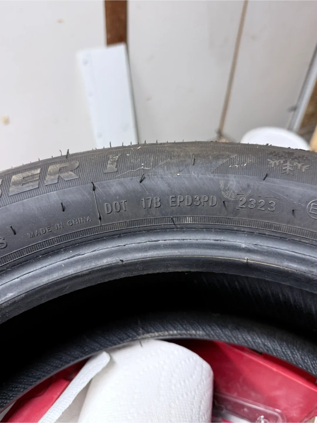 Rockblade 185/60R15 Winter Tires image indicator(4)
