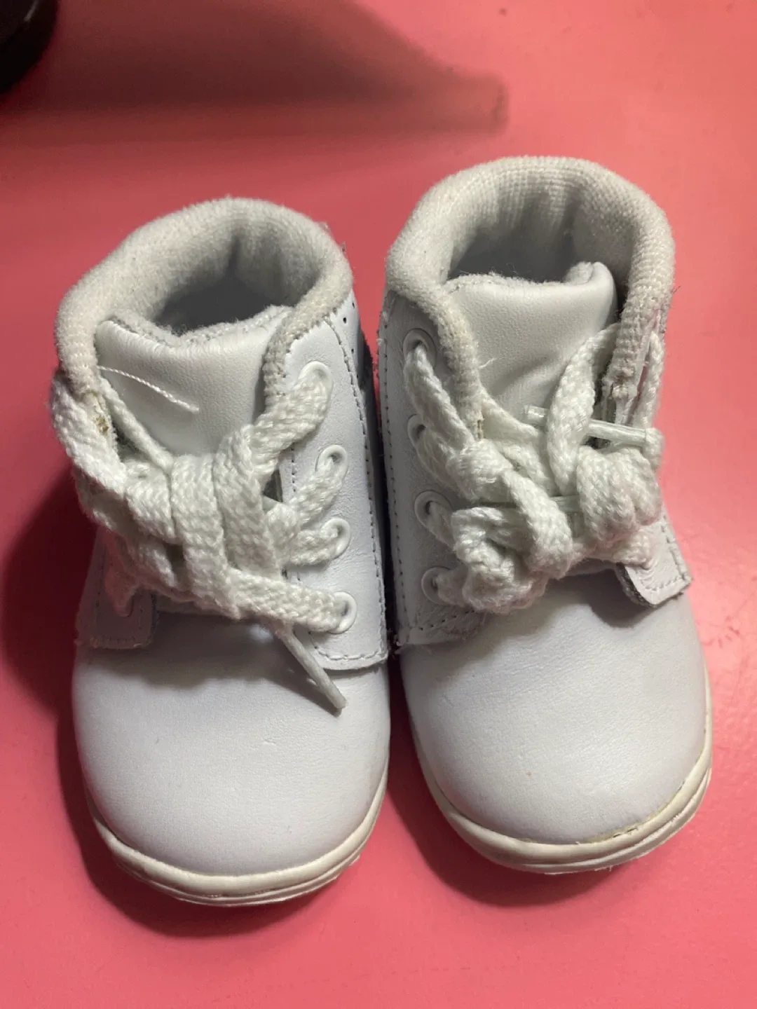 See Walkers Baby Shoes - Size 2 image indicator(3)