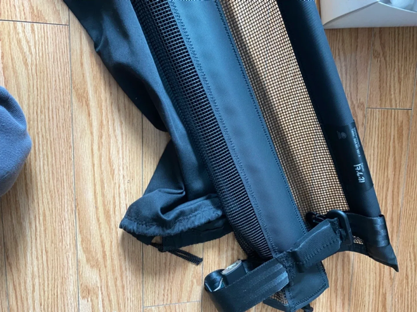 Brand New Audi Netzrennwand 80A 861 691 A Net Partition image indicator(5)