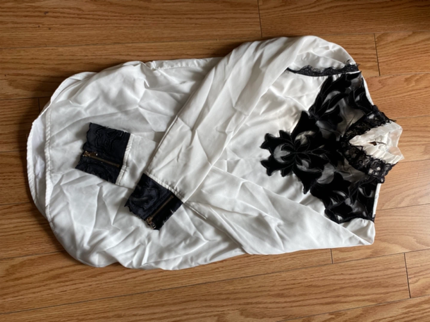 YSL White & Black Lace Accent Blouse Size S