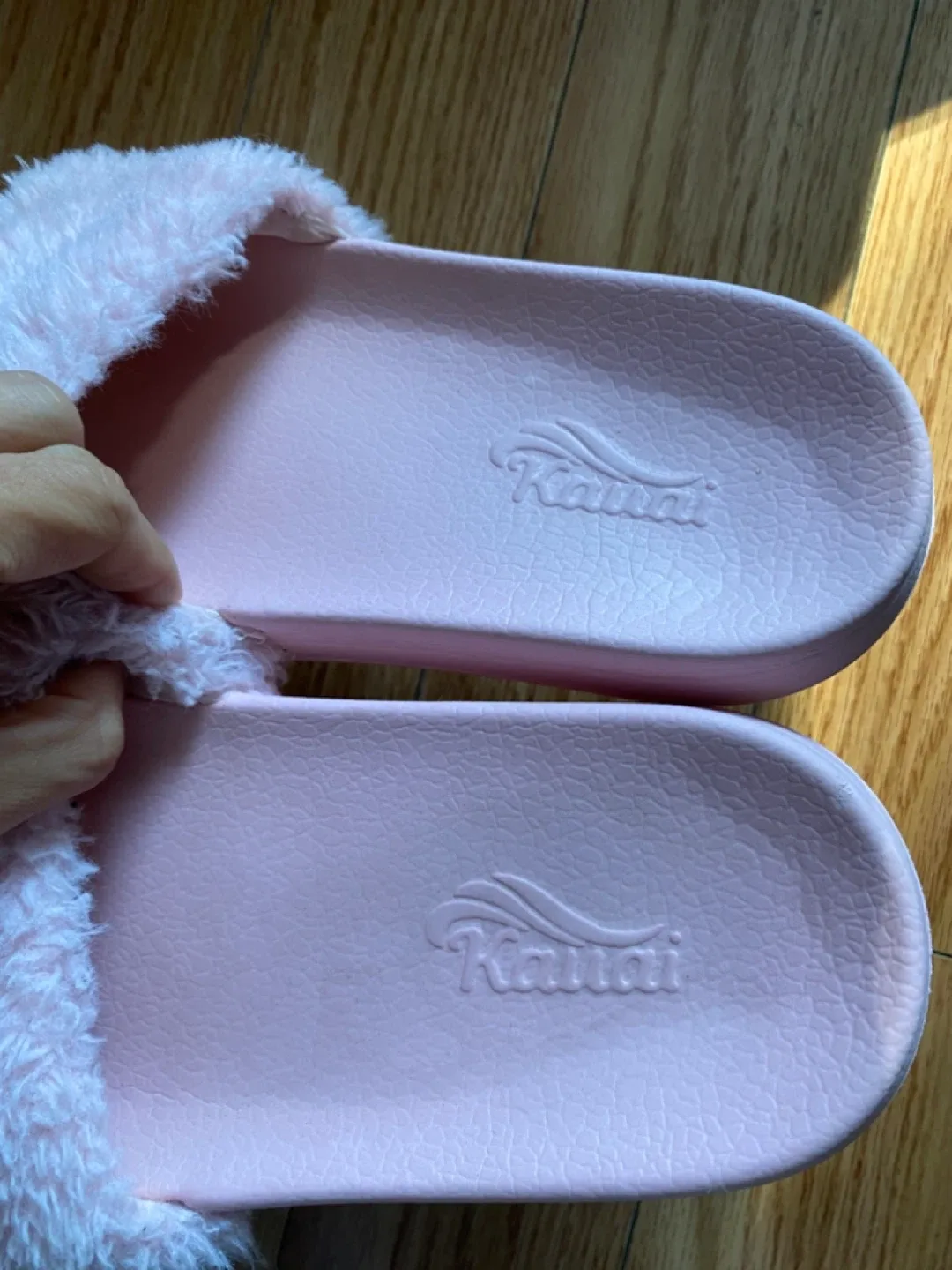 Kawai Pink Furry Slides - Size 6 image indicator(4)