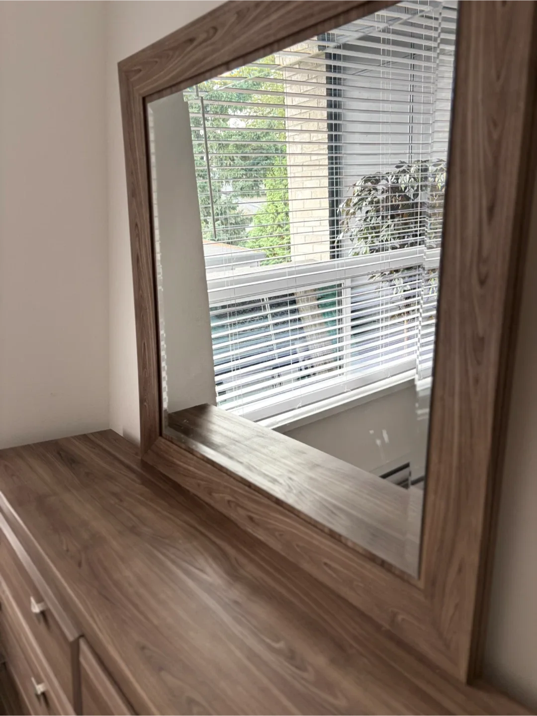 Bedroom Set - Bed, Dresser, Nightstand image indicator(7)