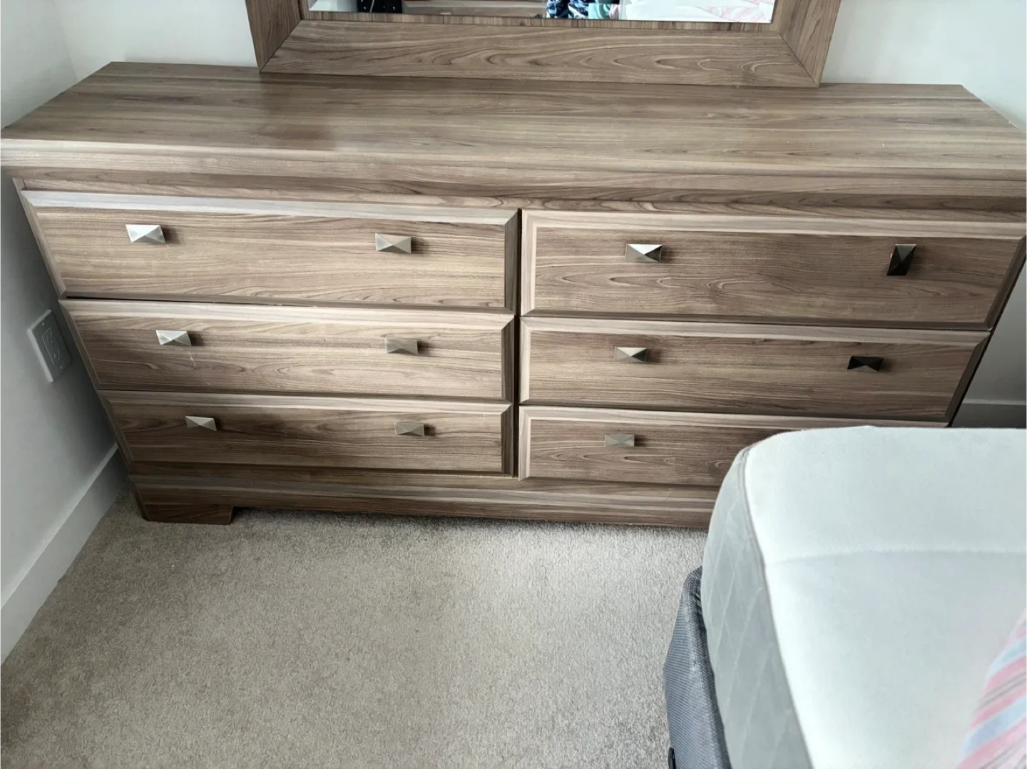 Bedroom Set - Bed, Dresser, Nightstand image indicator(8)