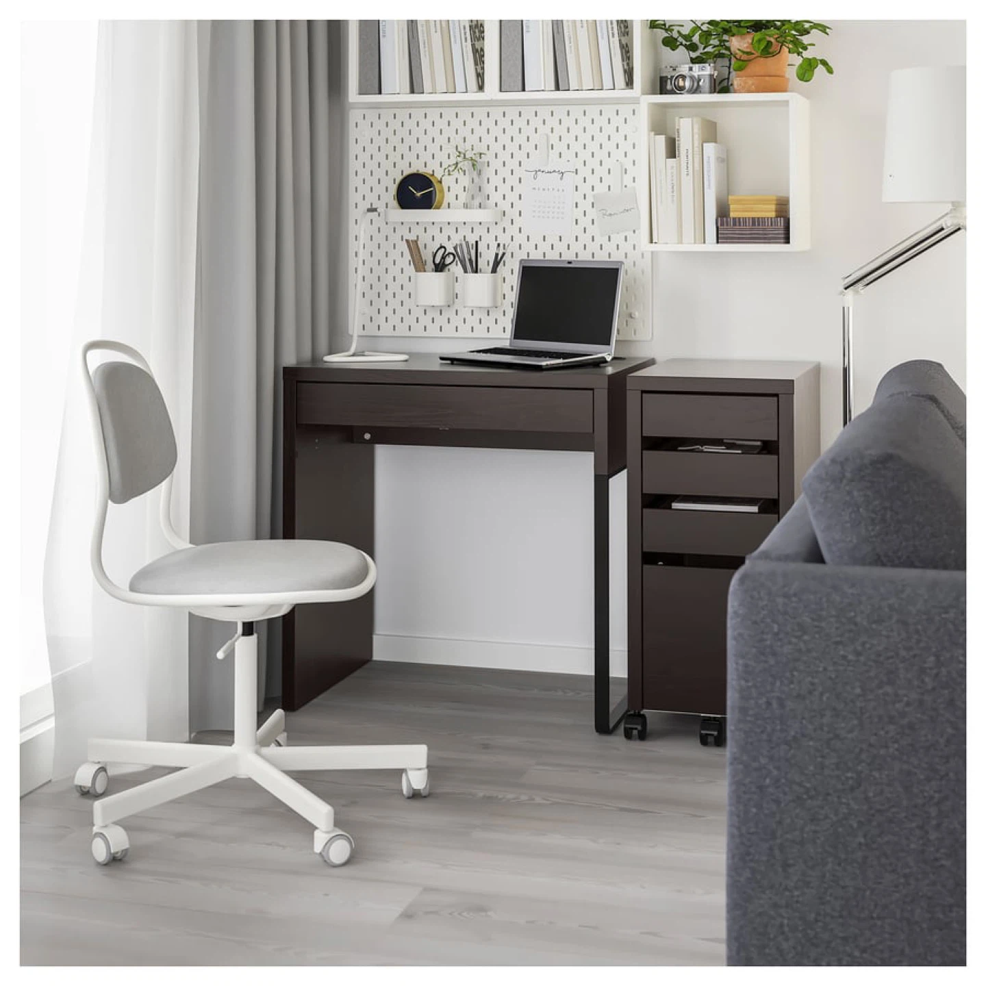 IKEA Desk - Like New! - photo 2