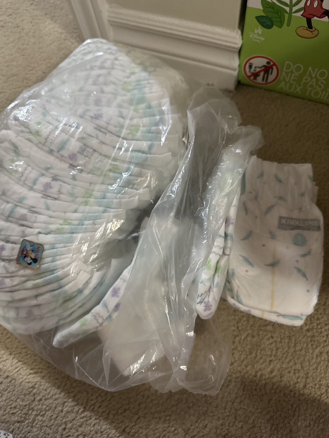 Kirkland Signature Diapers, Size 1 - photo 2