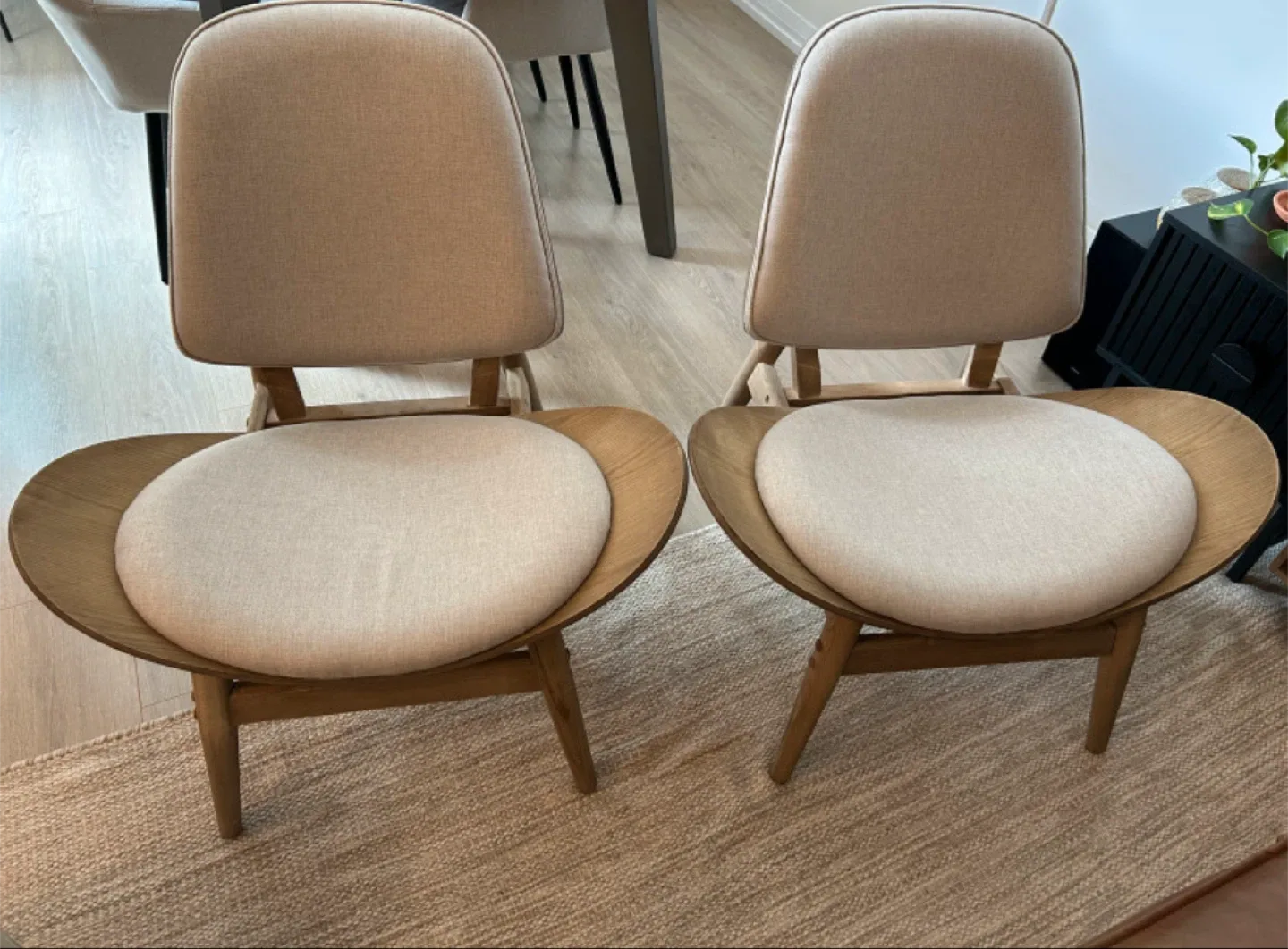 Structube Set of 2 Modern Wooden Armchairs thumbnail