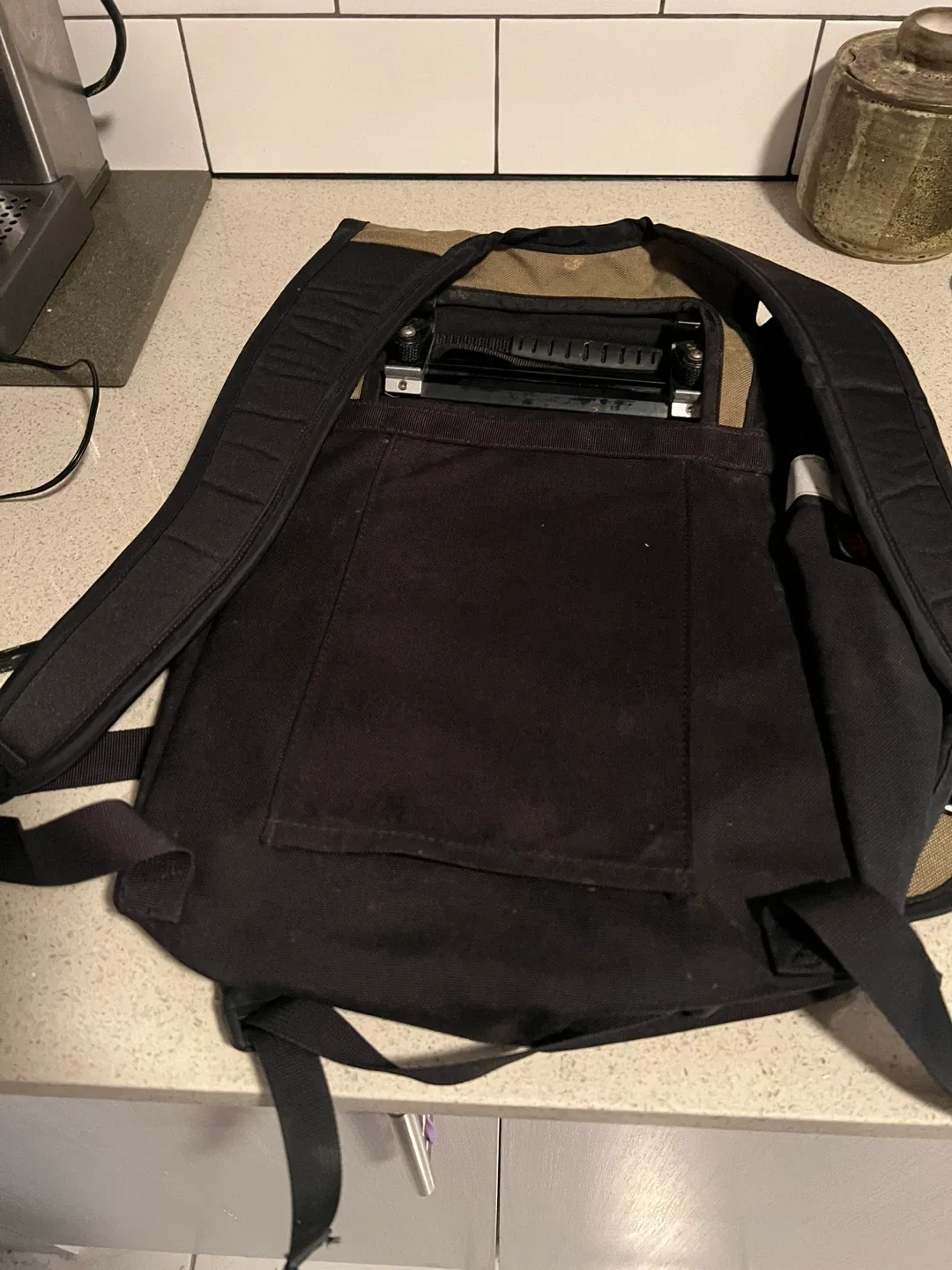 Arkel Black & Tan Pannier Backpack bike bag image indicator(4)