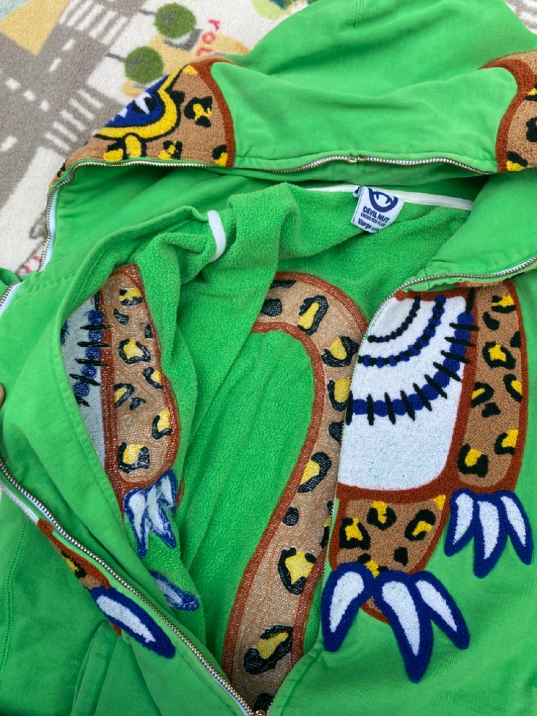 Devil Nut Men‘s Tiger Design Green Graphic Hoodie Size Large - photo 2