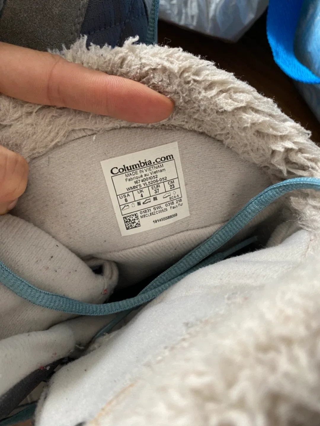 Columbia Women's Winter Boots Size 6 image indicator(3)