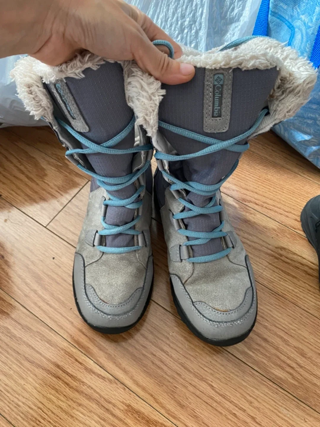 Columbia Women's Winter Boots Size 6 image indicator(2)