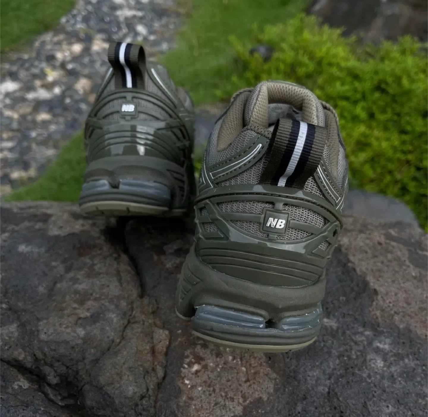 New Balance 1960R Men's 8.5 image indicator(5)