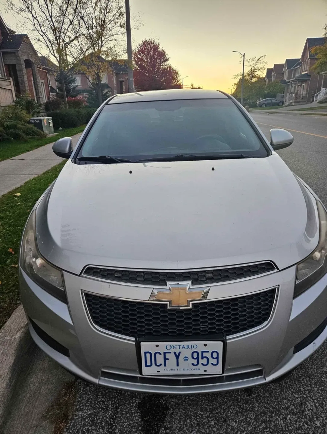 Chevrolet Cruze - Silver Sedan image indicator(3)